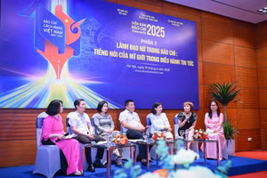 Các diễn giả tại phiên thảo luận.