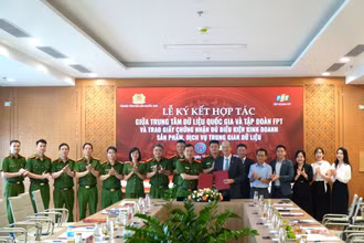 Trung tâm Dữ liệu quốc gia và Tập đoàn FPT ký kết biên bản ghi nhớ về việc hợp tác trong lĩnh vực dữ liệu, sản phẩm, dịch vụ trung gian dữ liệu; tư vấn pháp lý, phát triển nguồn nhân lực và nghiên cứu, ứng dụng trí tuệ nhân tạo (AI), điện toán hiệu năng cao (HPC).