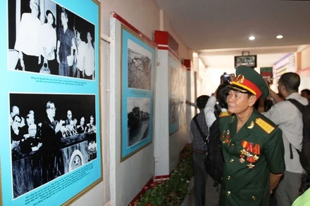 Triển lãm ảnh “Nguyễn Văn Linh - Nhà lãnh đạo kiên định và sáng tạo”