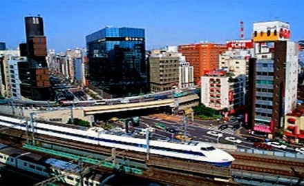 Một góc thủ đô Tô-ki-ô (Nhật Bản).