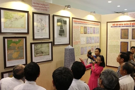 Khai mạc Triển lãm về Hoàng Sa, Trường Sa tại Đác Nông