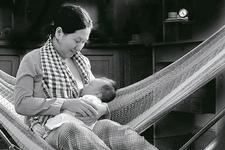 Hát ru trong ngôi nhà Nam Bộ