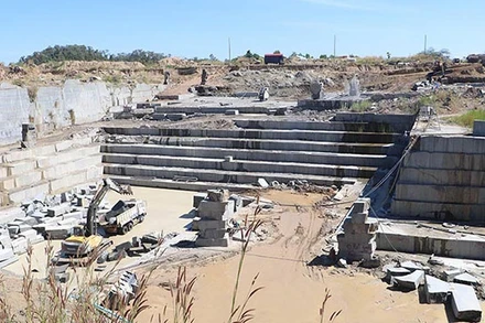 Một góc vùng mỏ đá granite lớn nhất Campuchia.