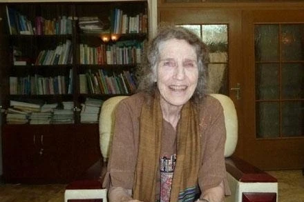 Nhà văn Mỹ Lady Borton.