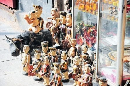 Những con rối nước, món quà lưu niệm hay được du khách lựa chọn.