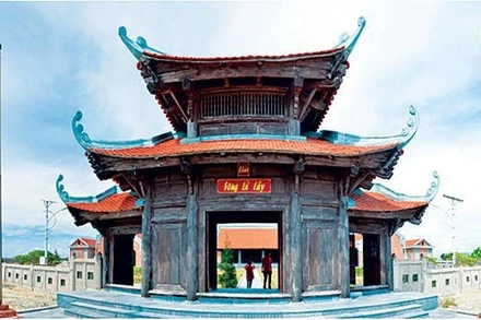 Chùa Song Tử Tây. Ảnh Lê Thao - Bá Ngọc.