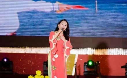 Gần Lắm Trường Sa