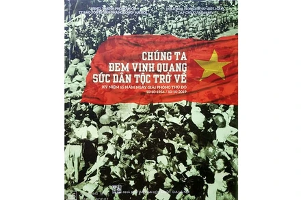 Bìa sách “Chúng ta đem vinh quang sức dân tộc trở về”.