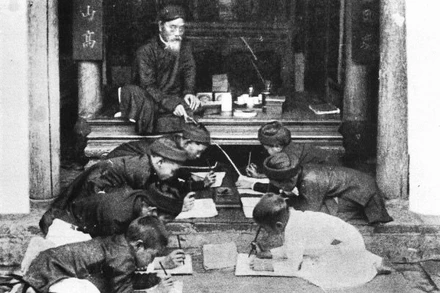 Thầy đồ dạy học. Ảnh: TL