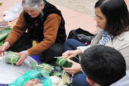 Phong tục Tết cổ truyền. Ảnh: NG.ANH