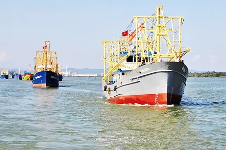 Cần xây dựng kịch bản cùng “tăng trưởng xanh” cho các ngành về biển, các khu công nghiệp và đô thị ven biển.