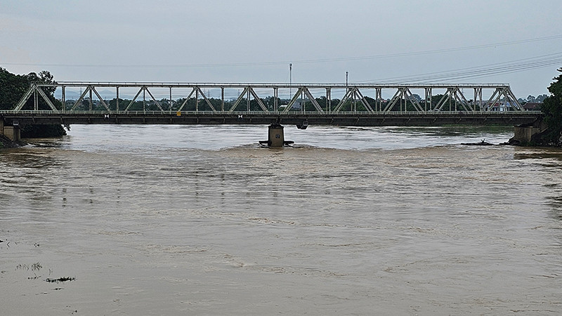 Nước trên sông Mã, tỉnh Thanh Hóa.