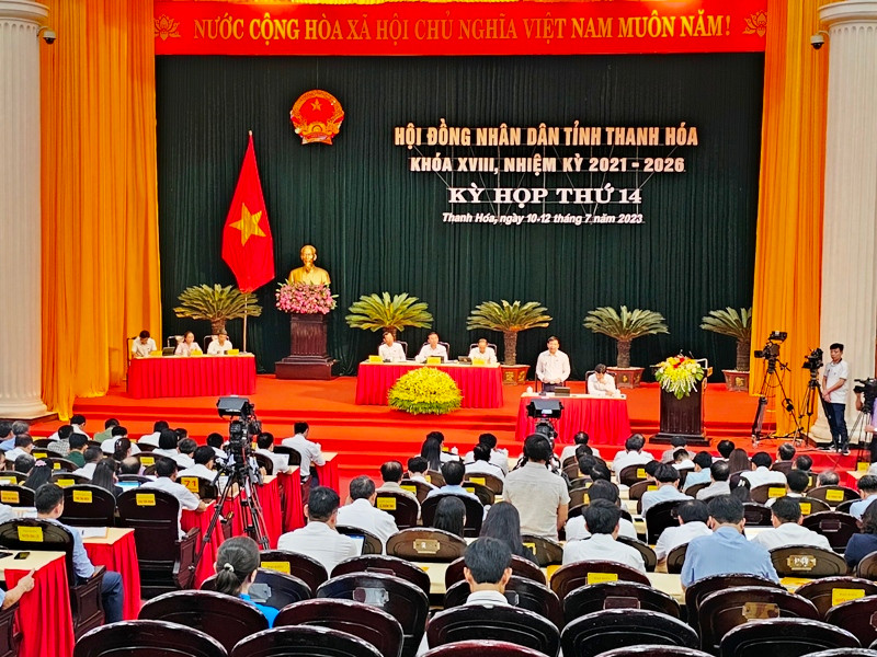 Quang cảnh buổi chất vấn của Hội đồng nhân dân tỉnh Thanh Hóa.