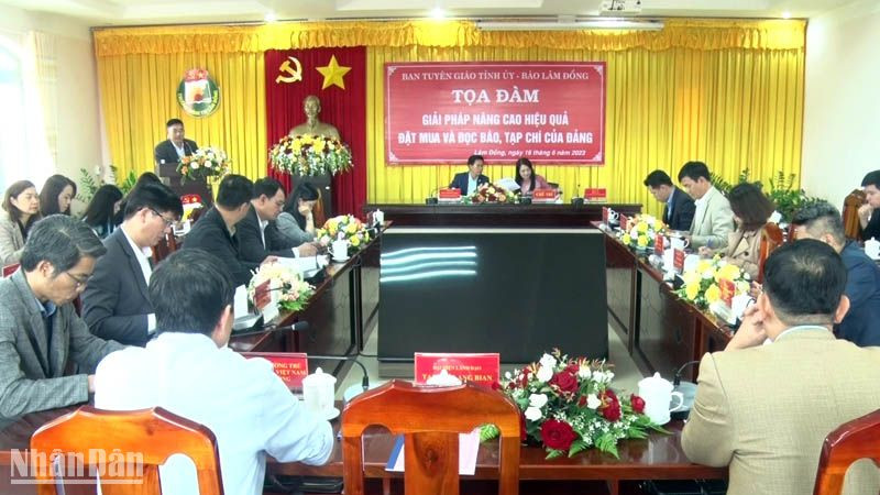 Quang cảnh tọa đàm.