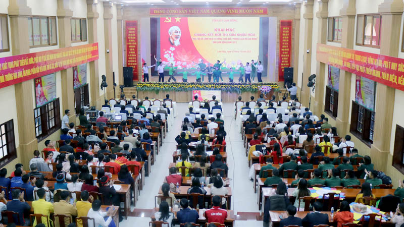Quang cảnh hội thi.
