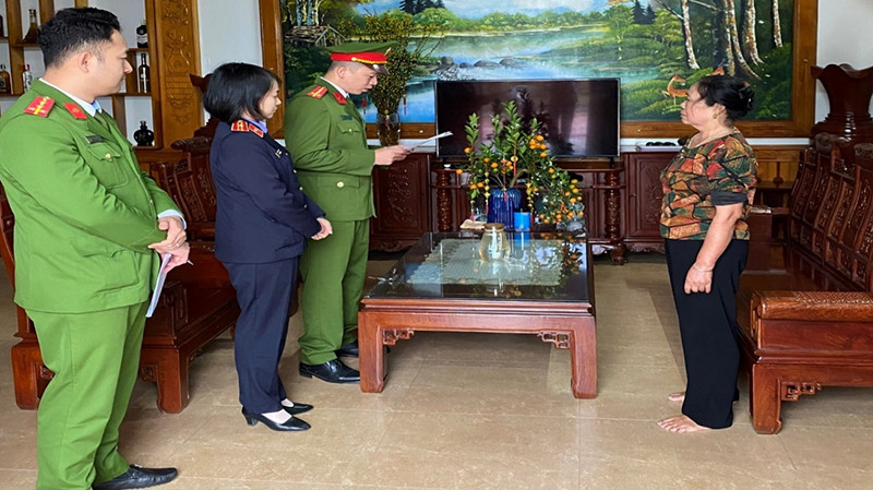 Cơ quan chức năng công bố Lệnh và thi hành khám xét nơi ở của bị can Nguyễn Văn Sự.
