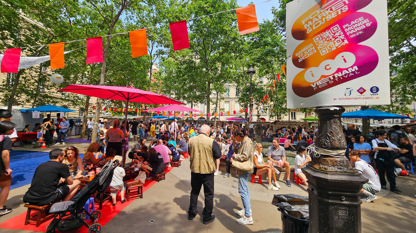 [Ảnh] Bữa tiệc âm nhạc và ẩm thực Việt giữa lòng thủ đô Paris