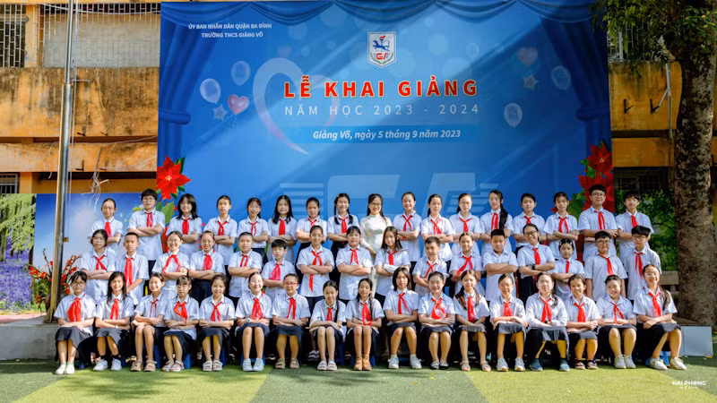 Ngày khai giảng năm học mới 2023-2024 của học sinh Trường trung học cơ sở Giảng Võ (Ba Đình, Hà Nội).