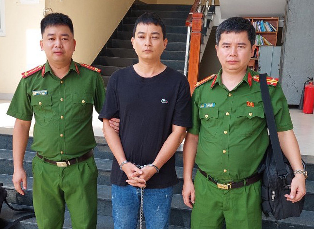 Công an dẫn giải, di lý Hà Duy Phương về Thanh Hóa