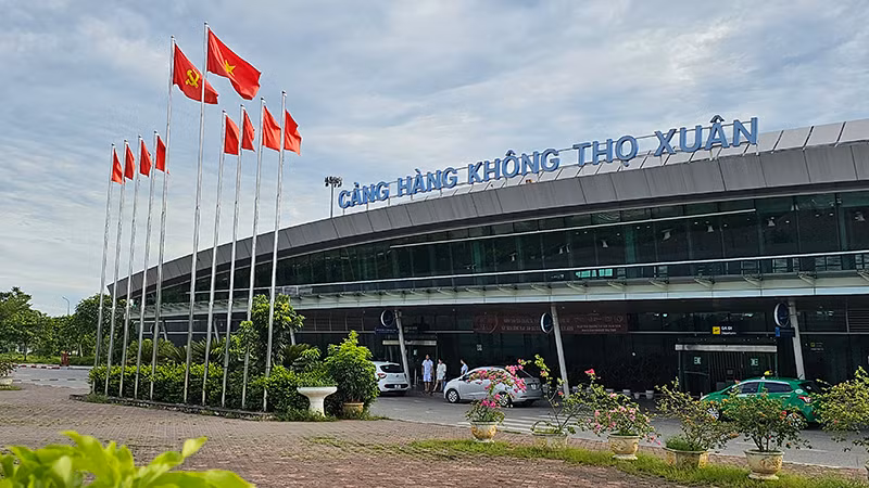 Cảng hàng không dân dụng Thọ Xuân, tỉnh Thanh Hóa.