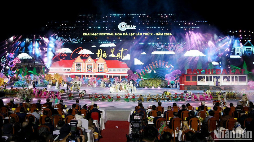 Đêm khai hội Festival Hoa Đà Lạt lần thứ 10 - năm 2024 rực rỡ sắc màu.