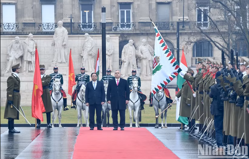 Hungary dành cho Thủ tướng Phạm Minh Chính và Phu nhân cùng Đoàn đại biểu cấp cao Việt Nam sự đón tiếp hết sức trọng thị, thân tình, thắm tình hữu nghị.