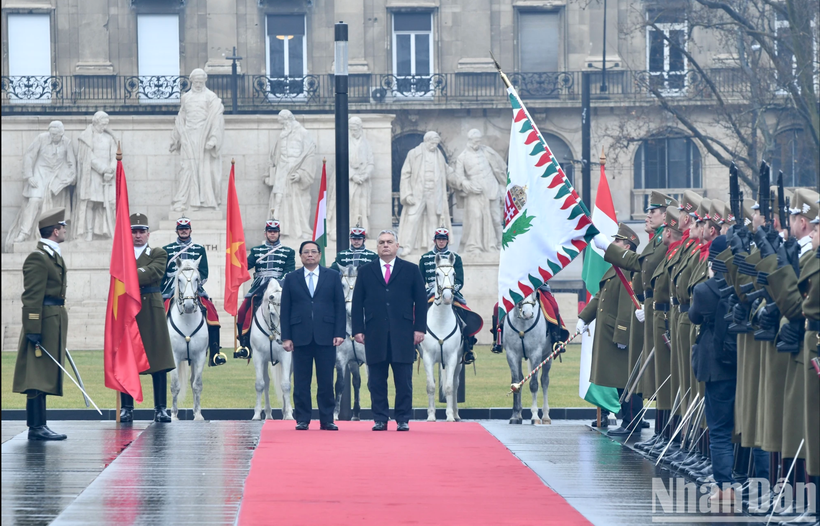Hungary dành cho Thủ tướng Phạm Minh Chính và Phu nhân cùng Đoàn đại biểu cấp cao Việt Nam sự đón tiếp hết sức trọng thị, thân tình, thắm tình hữu nghị.