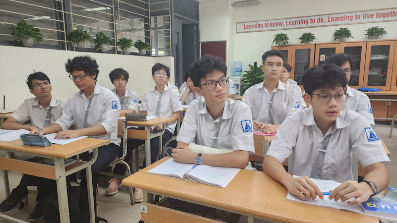 Giờ học của học sinh Trường trung học phổ thông chuyên Hà Nội-Amsterdam.