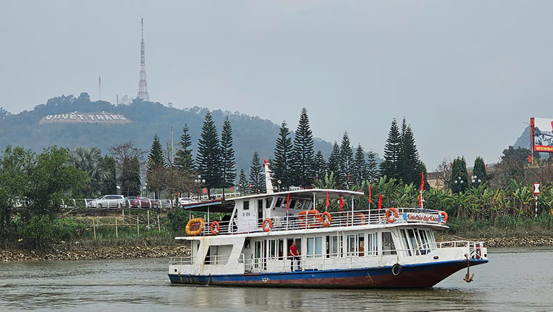 Du thuyền tuyến "Ngược-xuôi sông Mã".