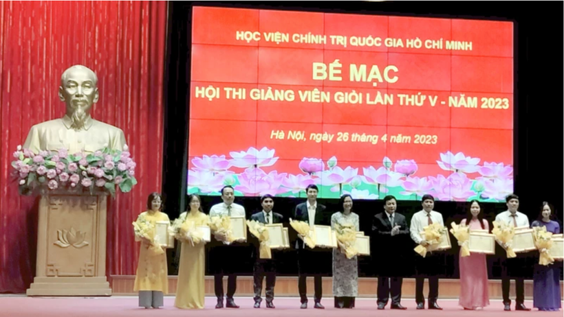 Lễ bế mạc, trao giải thưởng Hội thi giảng viên giỏi cấp học viện.