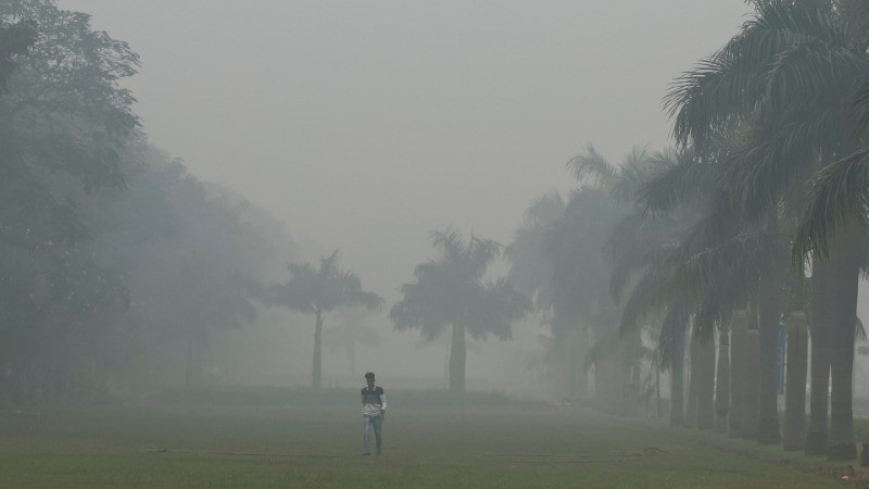 Ngày hôm nay, 13/11, Delhi đã chính thức vượt qua Lahore (Pakistan) để trở thành thành phố ô nhiễm nhất thế giới, theo bảng xếp hạng trực tiếp của IQAir. (Ảnh: Reuters)