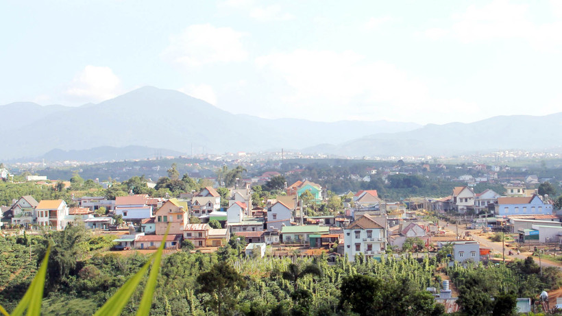 Một góc xã anh hùng Tân Châu, huyện Di Linh, Lâm Đồng.