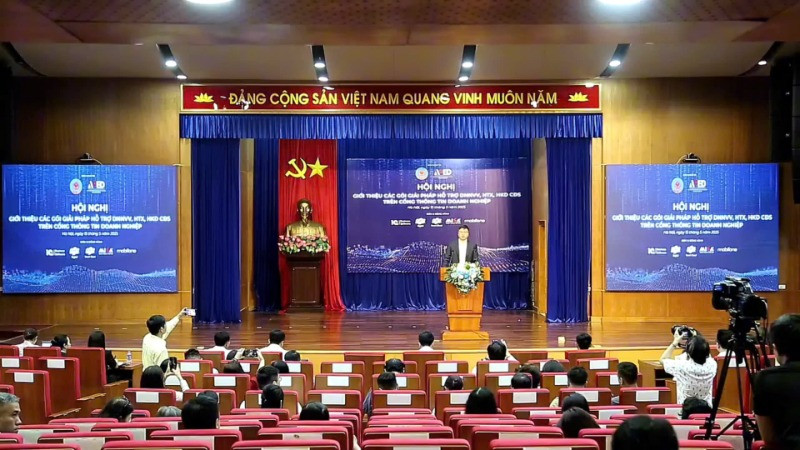 Giới thiệu giải pháp hỗ trợ khu vực kinh tế tư nhân chuyển đổi số.