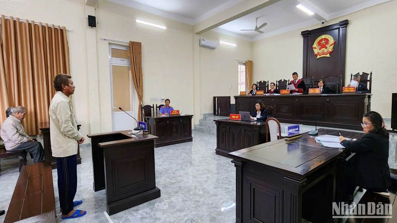Quang cảnh phiên tòa xét xử sơ thẩm.