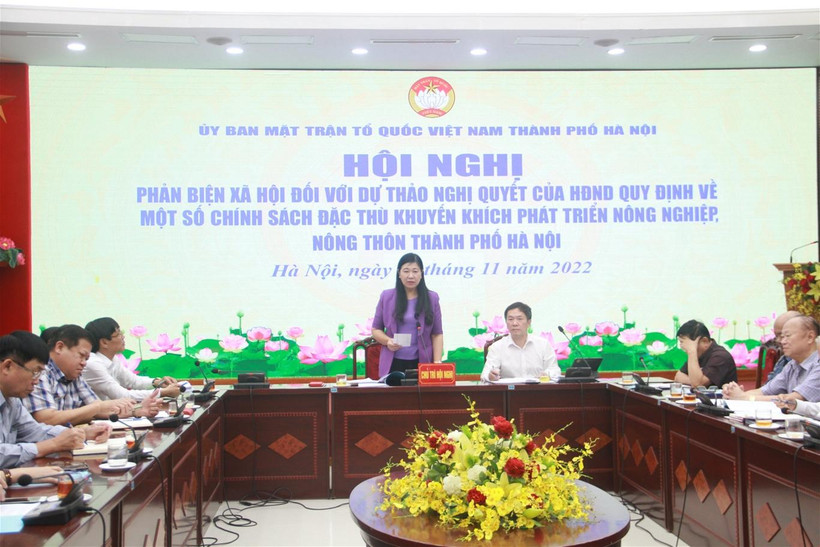 Hội nghị phản biện xã hội đối với dự thảo Nghị quyết quy định về một số chính sách đặc thù khuyến khích phát triển nông nghiệp, nông thôn thành phố Hà Nội. (Ảnh: Ủy ban Mặt trận Tổ quốc Việt Nam thành phố Hà Nội)