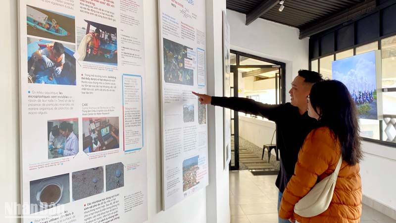 Không gian triển lãm "Nhựa: ô nhiễm và giải pháp" tại Phố Bên Đồi, thành phố Đà Lạt.