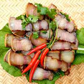 Thịt ba chỉ hun khói Ninh Sớp Lai Châu