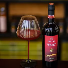 Rượu vang mâm xôi Măng Đen PyLo