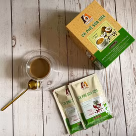 Cà-phê sữa dừa Sáu Nhung