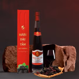 Rượu dâu tằm Huy Hoàng