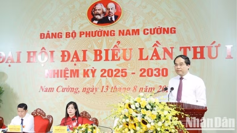 Đồng chí Trịnh Xuân Trường, Bí thư Tỉnh ủy phát biểu chỉ đạo đại hội. (Ảnh: THANH SƠN)
