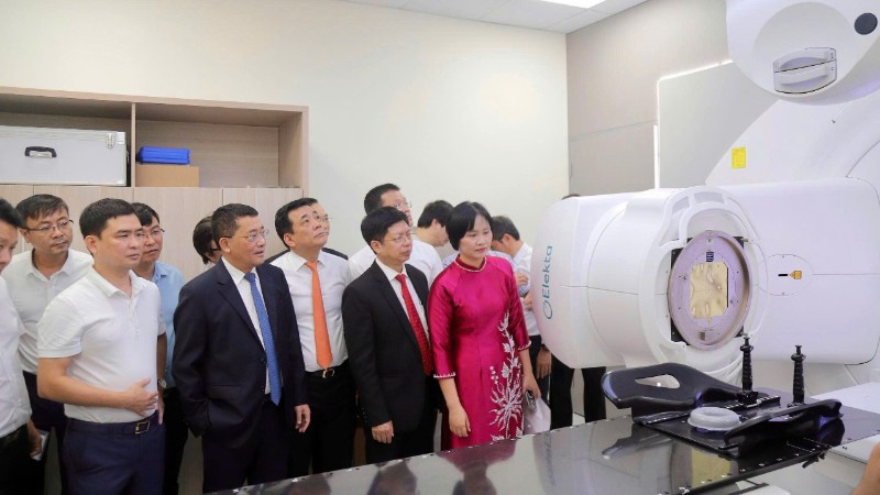 Bệnh viện K vừa đưa vào sử dụng hệ thống xạ trị gia tốc và CT mô phỏng 4D mới.
