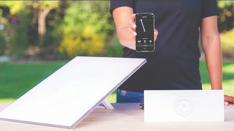 Bộ thiết bị phần cứng thu phát internet vệ tinh.