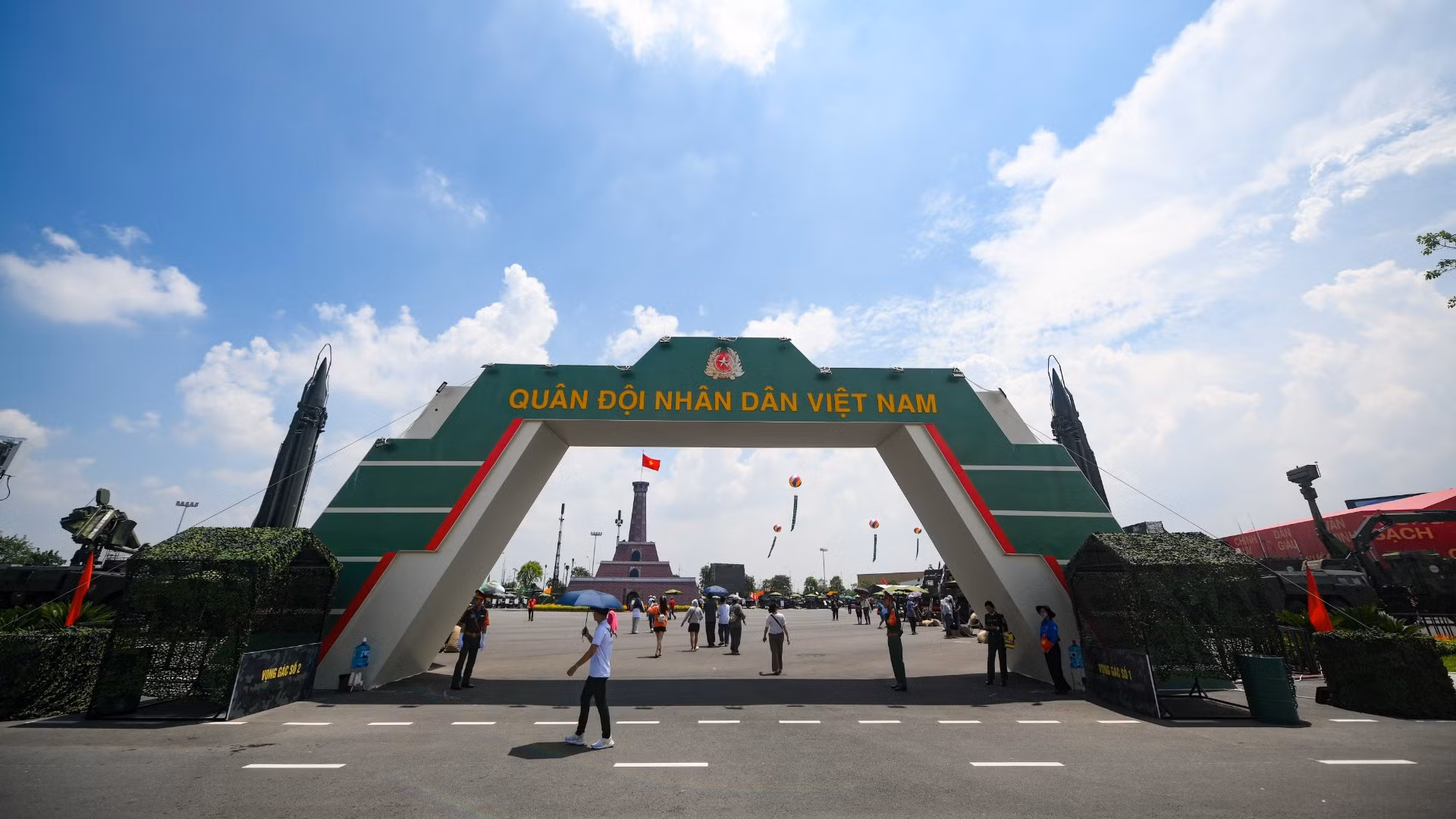 Khu triển lãm ngoài trời của Quân đội nhân dân Việt Nam.