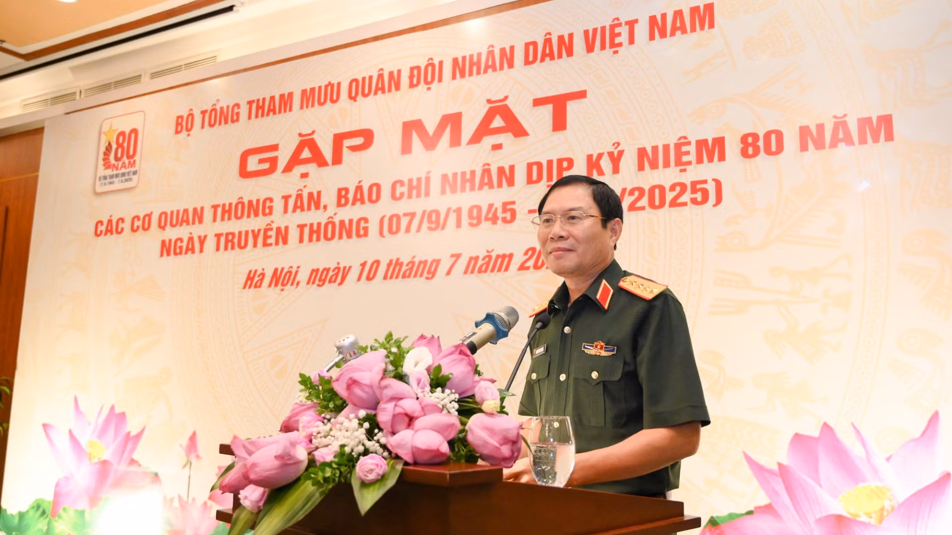 bo-tong-tham-muu-3274-1132.jpg