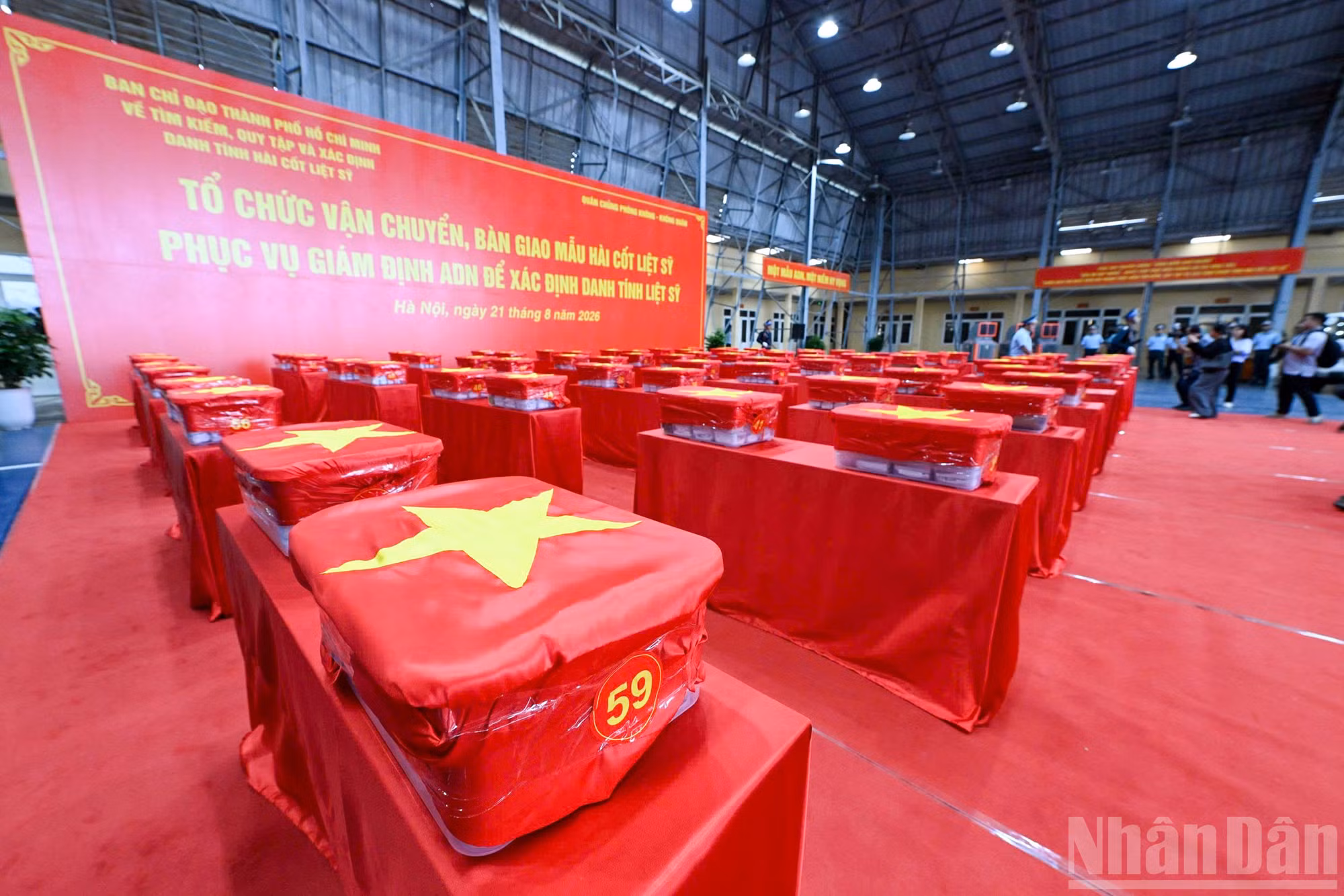 ndo_br_van-chuyen-ban-giao-mau-xd-danh-tinh-liet-si-7.jpg