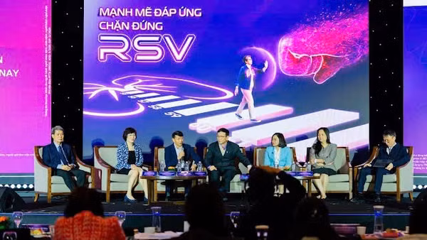 Các chuyên gia thảo luận về vai trò dự phòng chủ động trong phòng ngừa RSV với người lớn tuổi và người có bệnh lý nền.