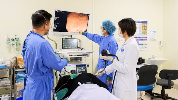  Hệ thống nội soi hiện đại được ứng dụng trong tầm soát phát hiện sớm, chẩn đoán ung thư đường tiêu hóa.