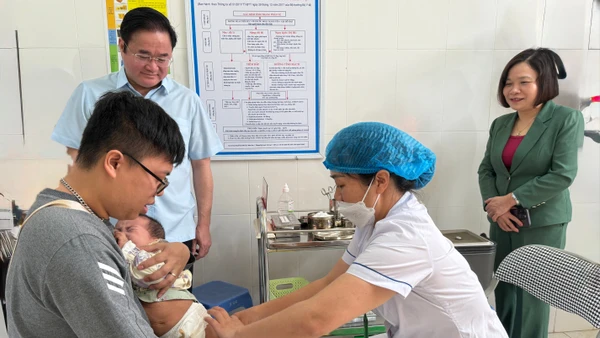 Tiêm chủng chủ động và tiếp cận vaccine bền vững là một trụ cột ưu tiên trong thời gian tới.