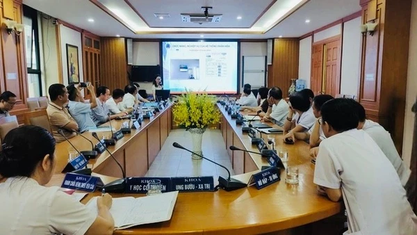 Buổi nghiệm thu Hệ thống phần mềm Hồ sơ bệnh án điện tử tại Bệnh viện Hữu Nghị.